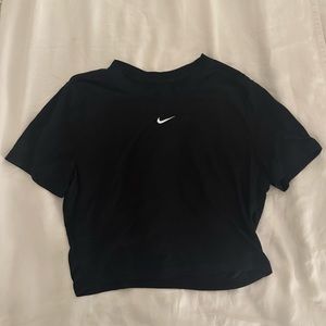 Nike Cropped T-Shirt